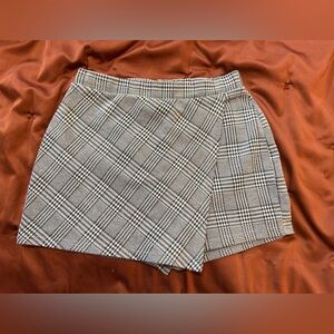 Small Papaya‎ Black and White Plaid Stretchy Skort Mini Short Summer Spring